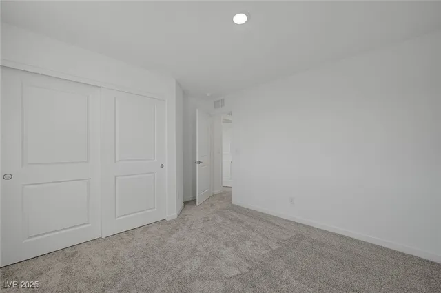 $2,905 | 8484 West Agate Avenue, Las Vegas, NV 89113