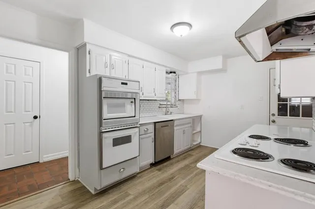 $2,349 | 3310 Bryn Mawr Drive, Irving, TX 75062