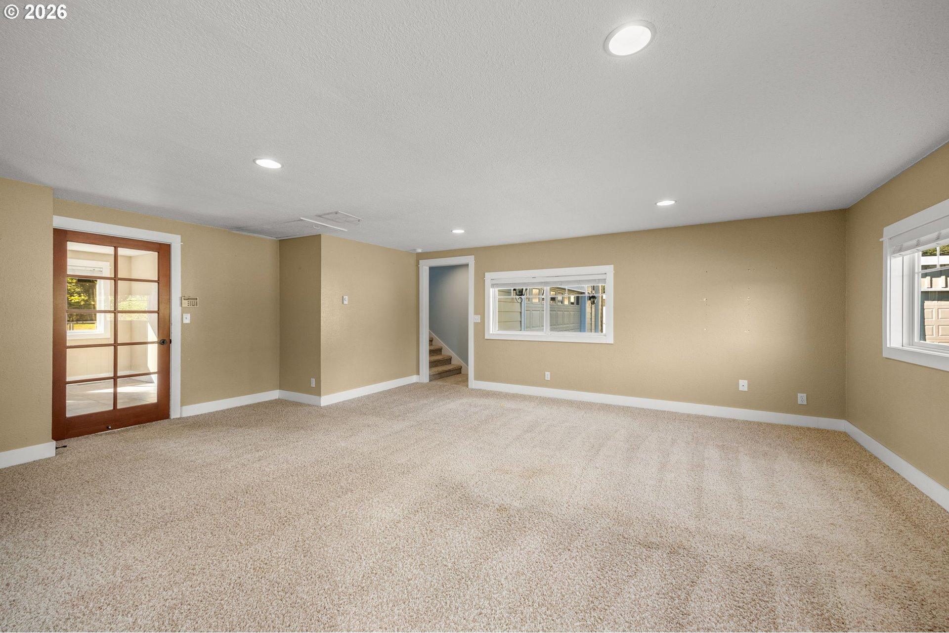 13528 Northeast Denbrook Road Aurora, OR 97002 - Photo 22 of 40 Gallery Image 22