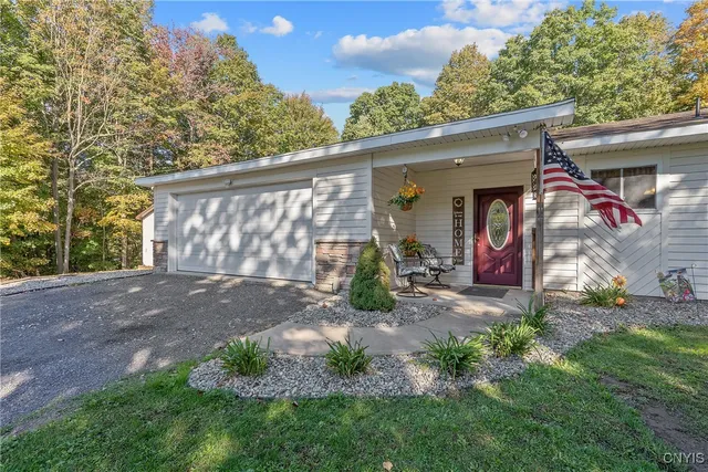 $369,000 | 50 West Myers Road, Minetto, NY 13126