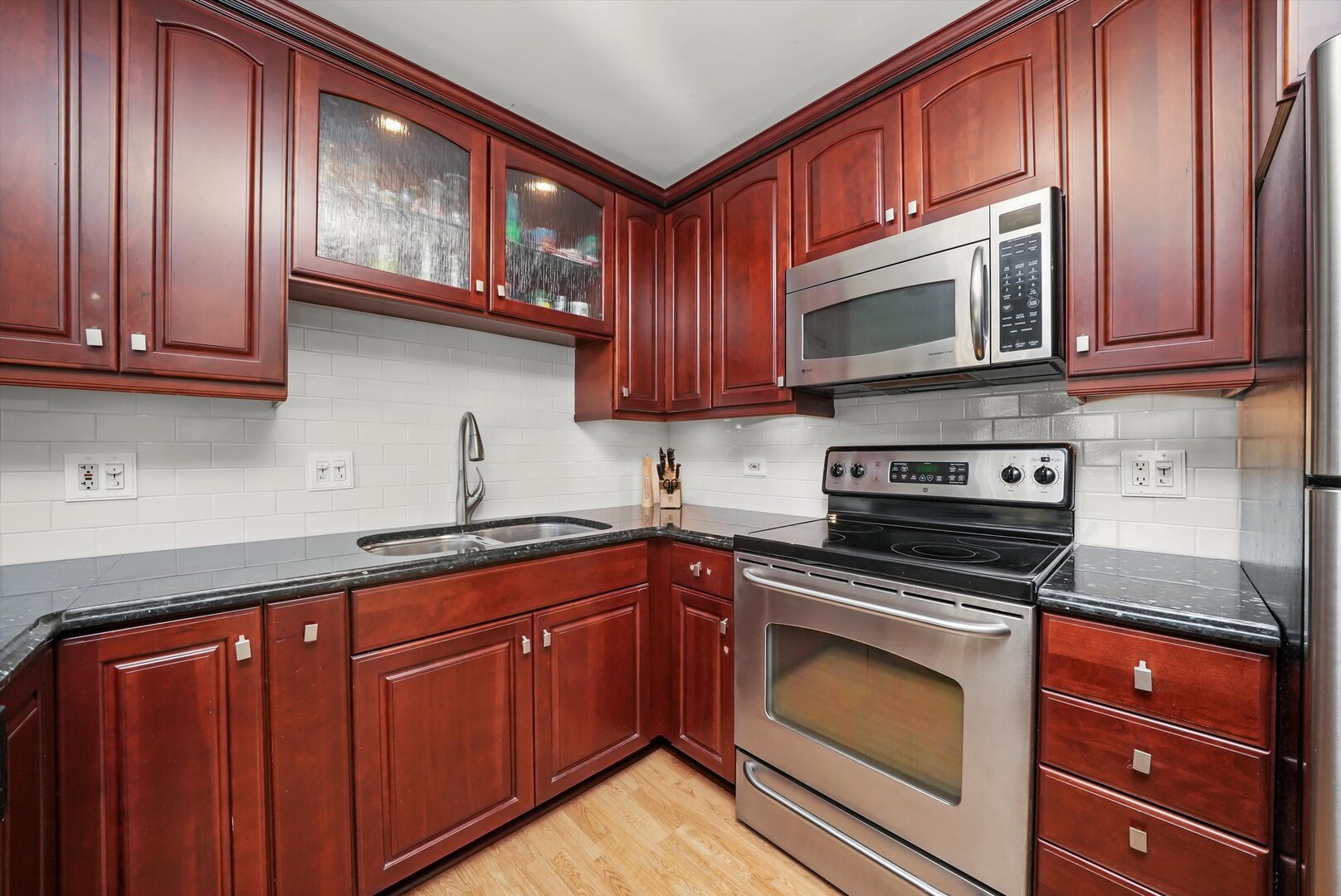 30 East Huron Street, Unit 1106 Chicago, IL 60611 - Photo 11 of 36