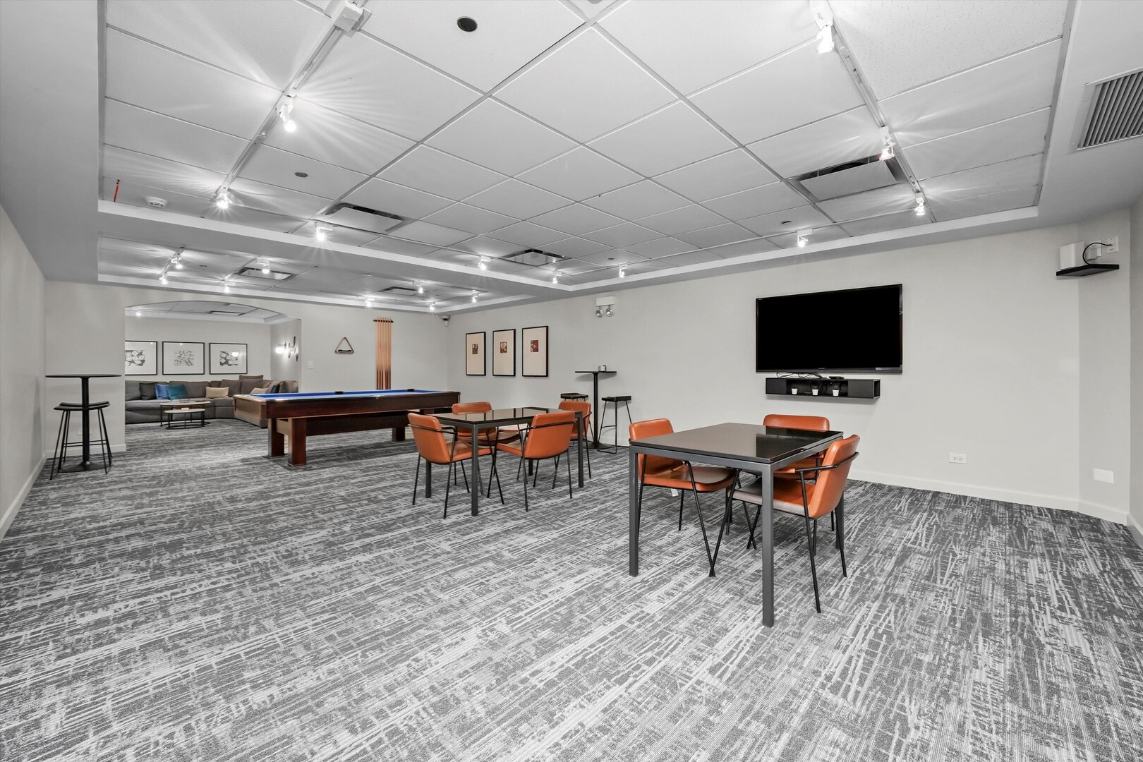 30 East Huron Street, Unit 1106 Chicago, IL 60611 - Photo 27 of 36