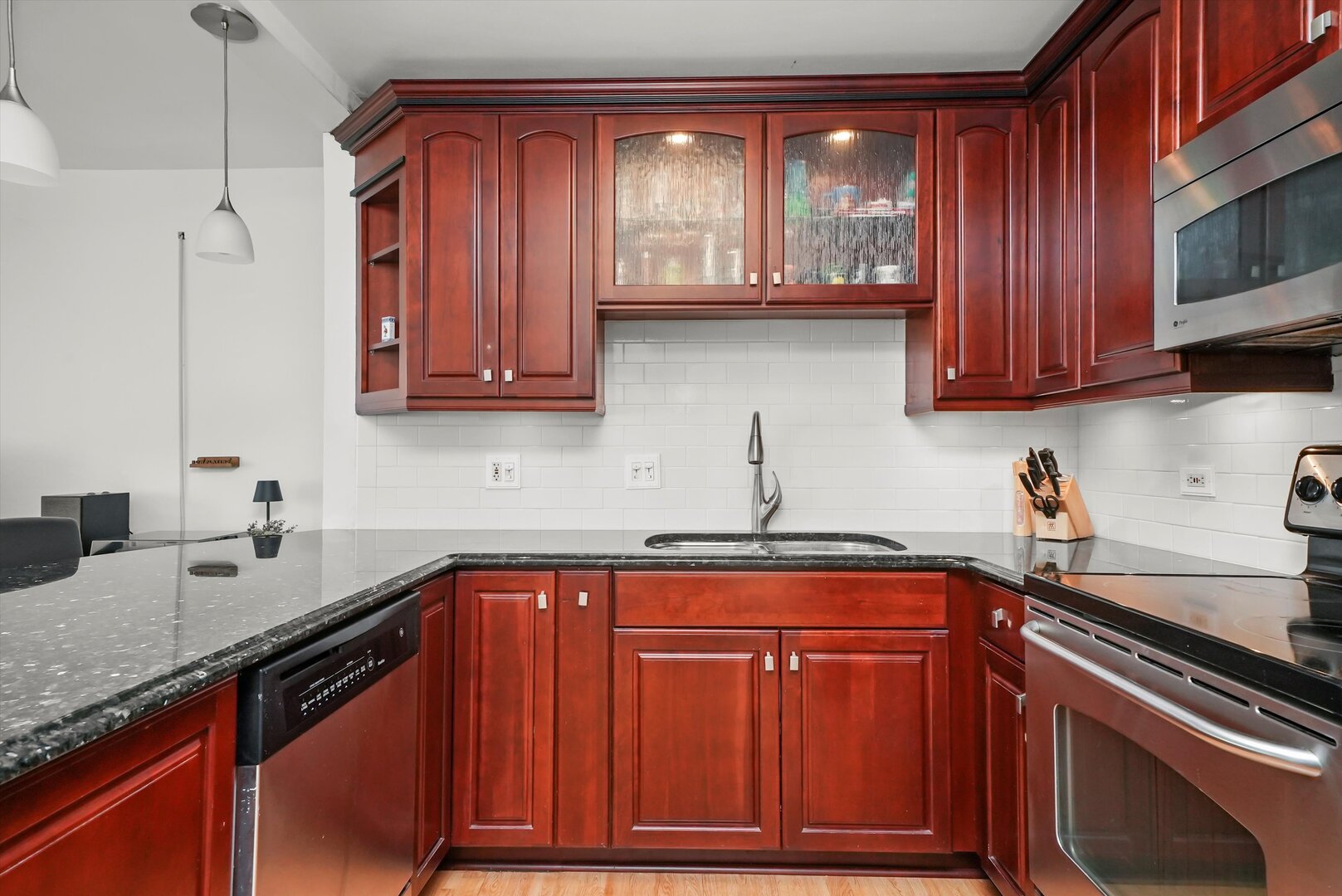 30 East Huron Street, Unit 1106 Chicago, IL 60611 - Photo 10 of 36