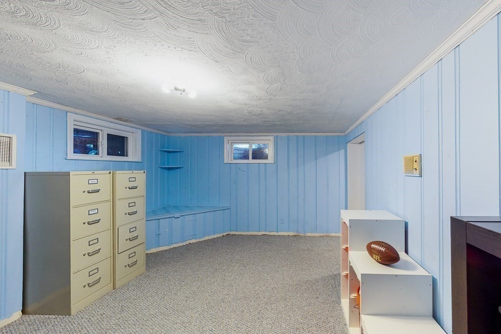 14 Gordon Road Milton, MA 02186 - Photo 33 of 38
