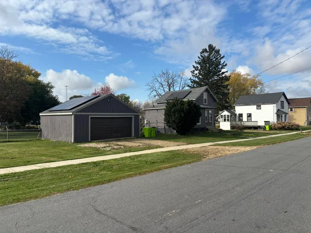 $130,000 | 137 Plain Street, Sharon, WI 53585