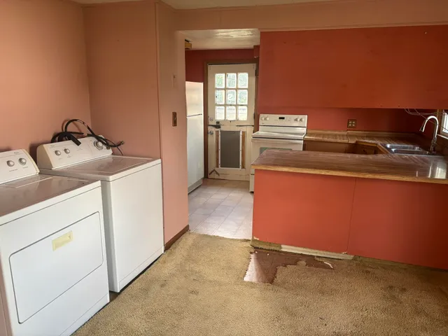 $130,000 | 137 Plain Street, Sharon, WI 53585