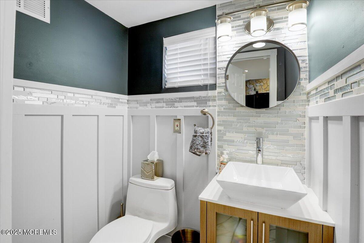 14 Birch Hill Road Freehold, NJ 07728 - Photo 33 of 65 27-Half Bath