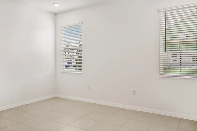 $2,450 | 5806 Spotted Harrier Way, Lithia, FL 33547