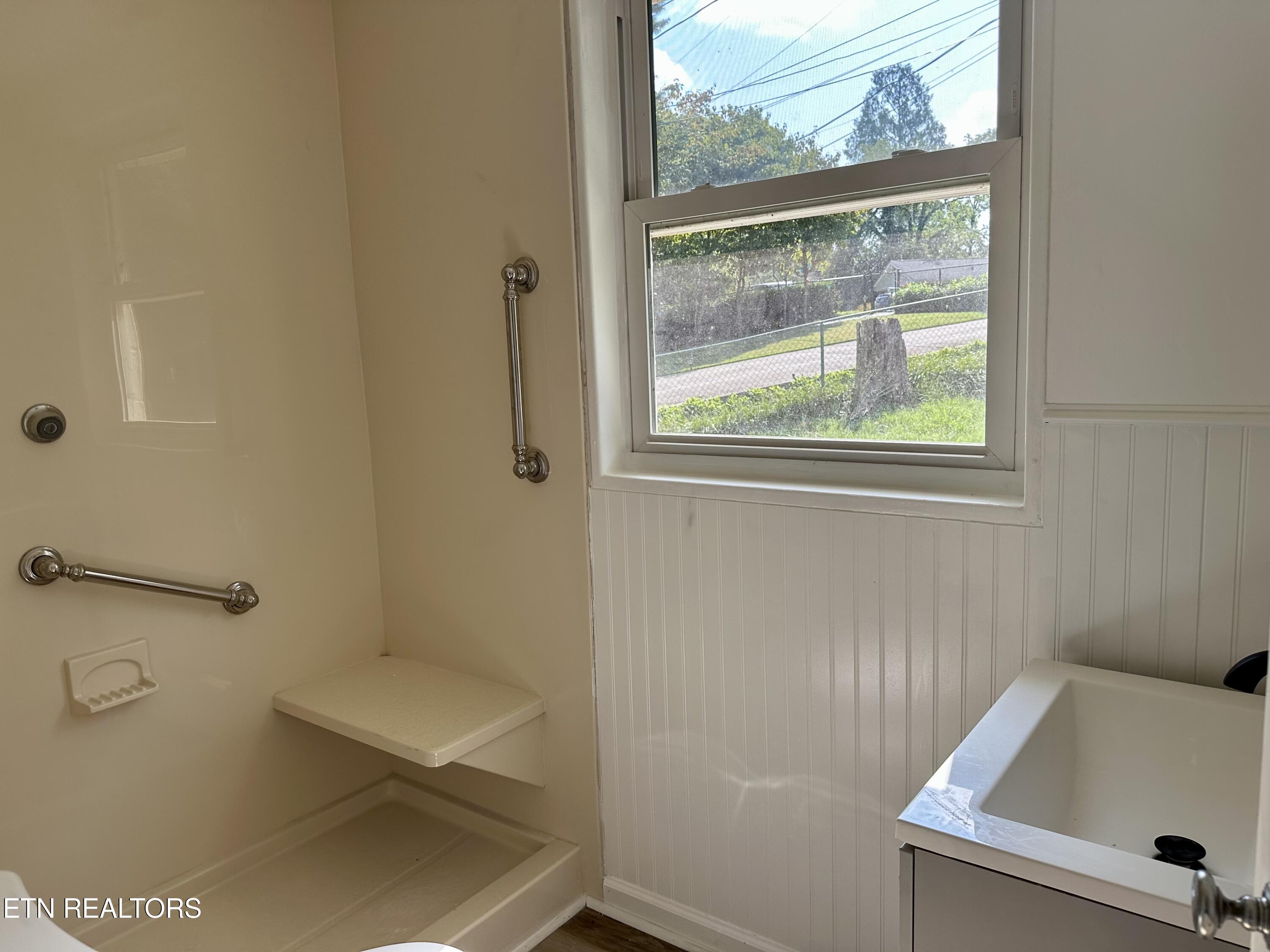 109 Nasson Lane Oak Ridge, TN 37830 - Photo 12 of 18 IMG_7216