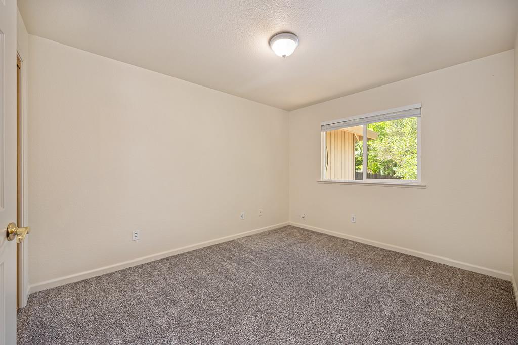 10767 Joeger Road Auburn, CA 95602 - Photo 37 of 96