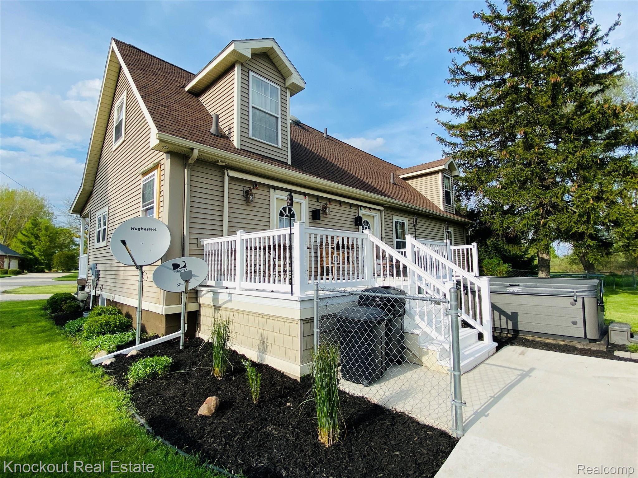 1865 West Freeland Road Saginaw, MI 48604 - Photo 46 of 55 Photo May 23, 5 16 58 PM.jpg