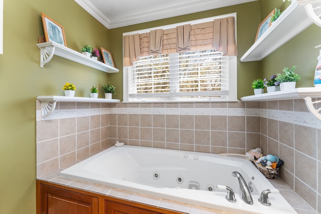 86 Whitney Street Northborough, MA 01532 - Photo 23 of 28