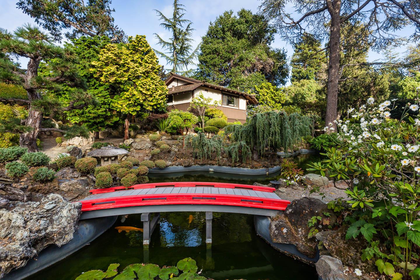 70 De Sabla Road San Mateo, CA 94402 - Photo 11 of 17 a view of back yard