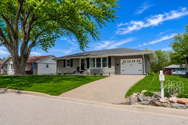 $349,900 | 212 Sunset Drive, Jordan, MN 55352