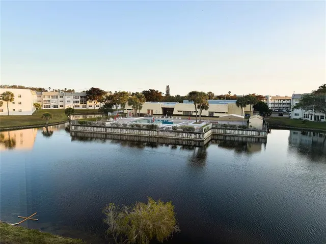 $1,400 | 8130 Sunrise Lakes Boulevard, Unit 308, Sunrise, FL 33322