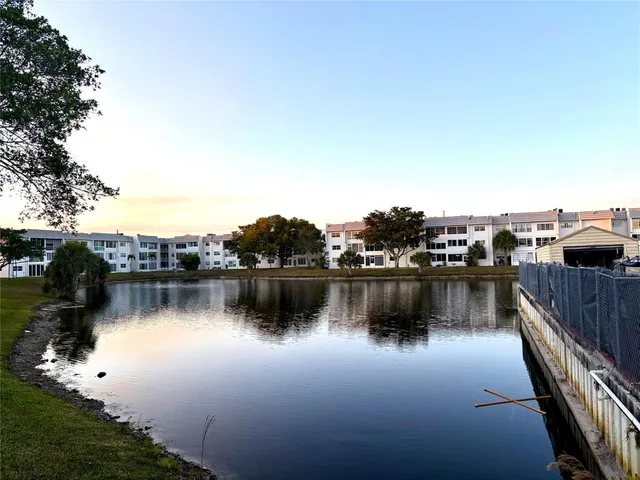 $1,400 | 8130 Sunrise Lakes Boulevard, Unit 308, Sunrise, FL 33322