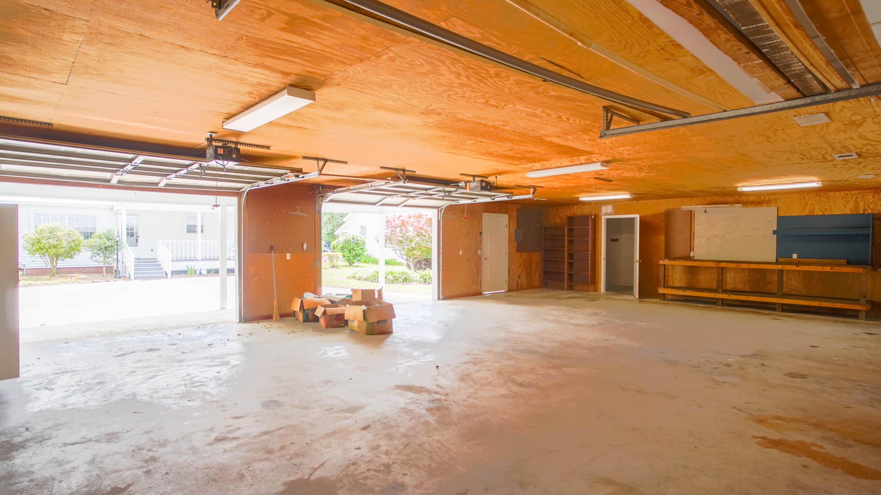 270 South 12th Street DeFuniak Springs, FL 32435 - Photo 48 of 57 a view of a patio with table and chairs and potted plants