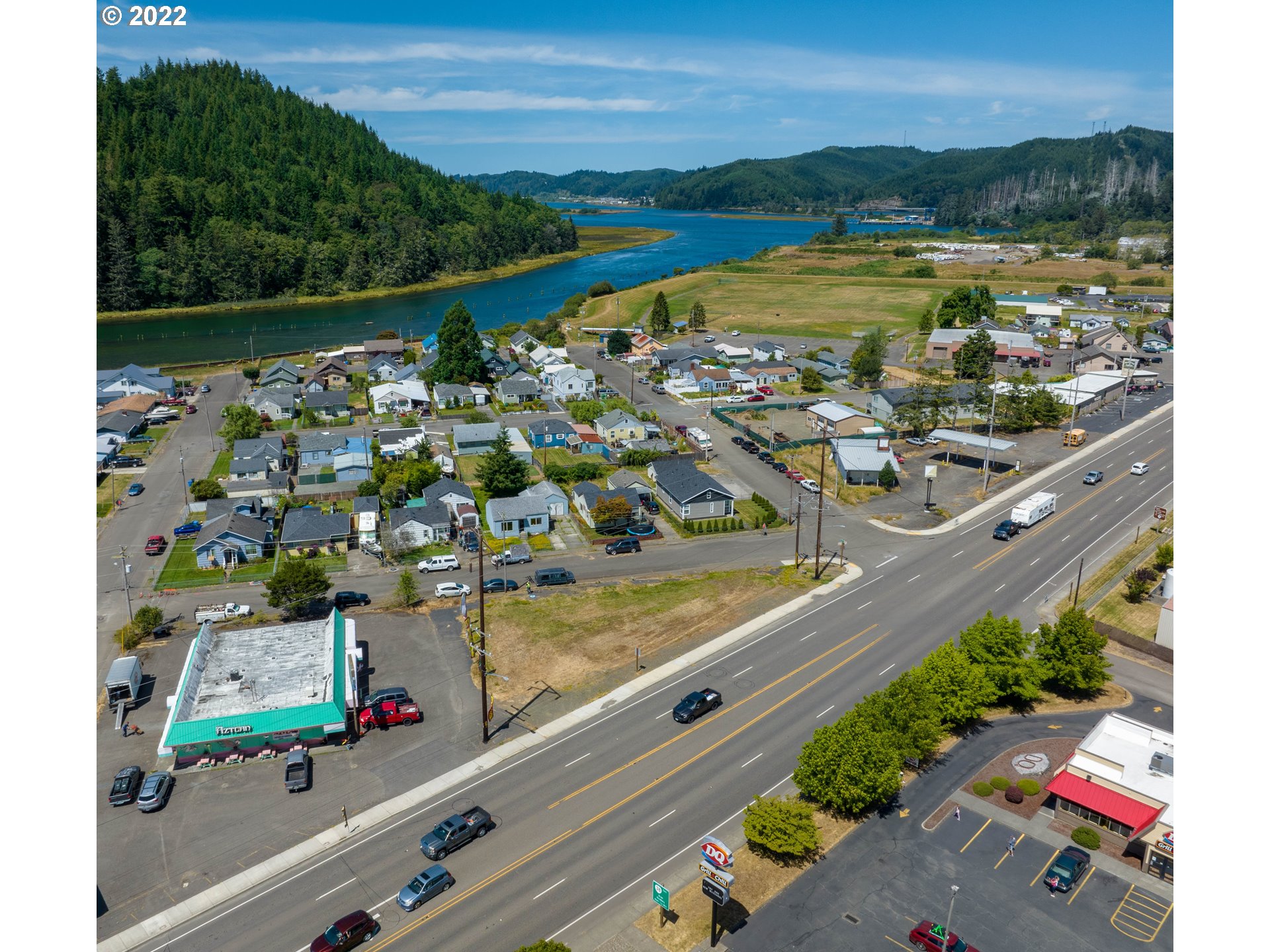 1241 Highway Avenue Reedsport, OR 97467 - Photo 3 of 11 Gallery Image 3