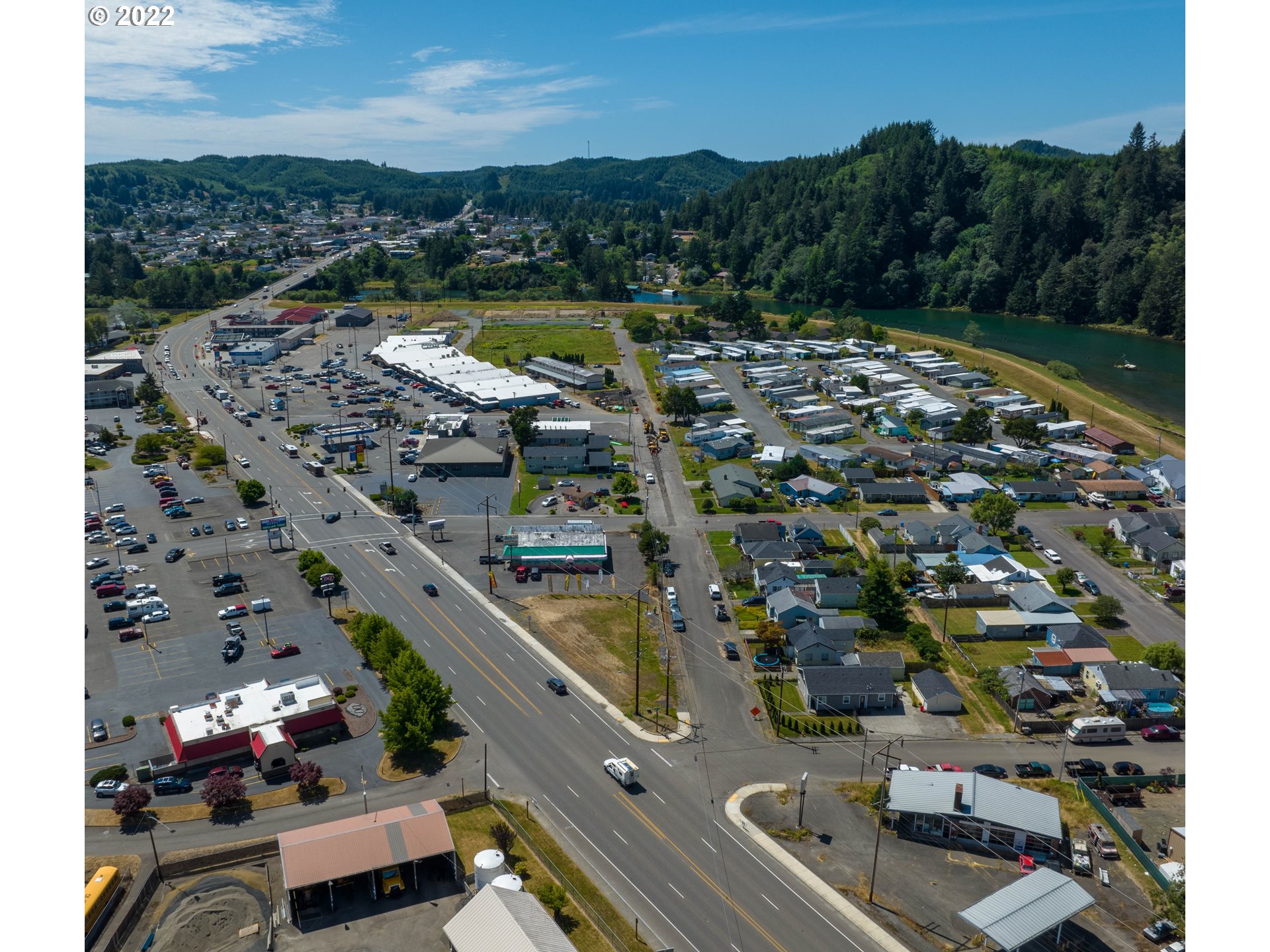 1241 Highway Avenue Reedsport, OR 97467 - Photo 5 of 11 Gallery Image 5