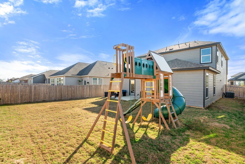 218 Summit Drive Lockhart, TX 78644 - Photo 35 of 38