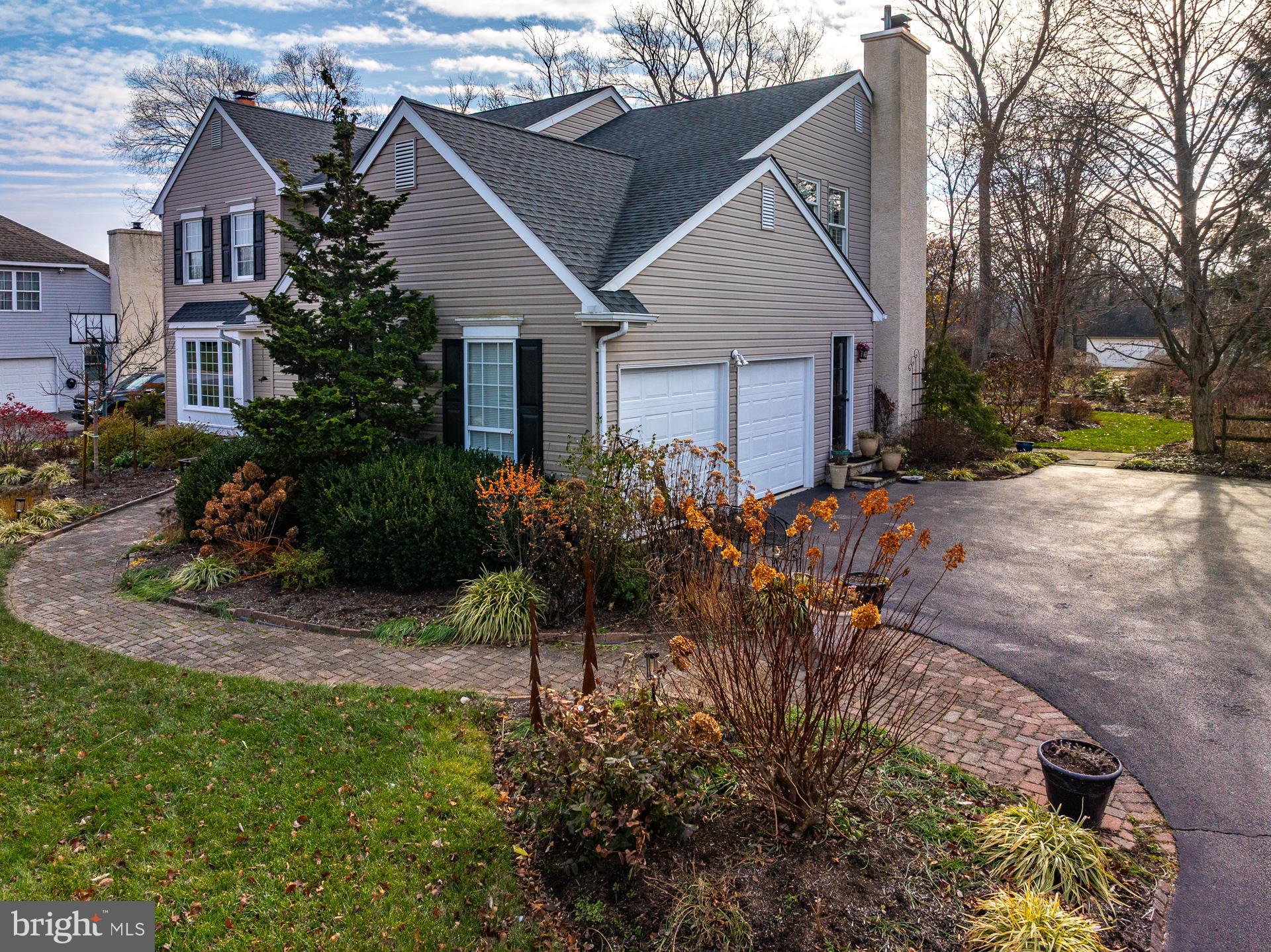 820 Waverly Road Kennett Square, PA 19348 - Photo 3 of 46 a view of a house with backyard and sitting area