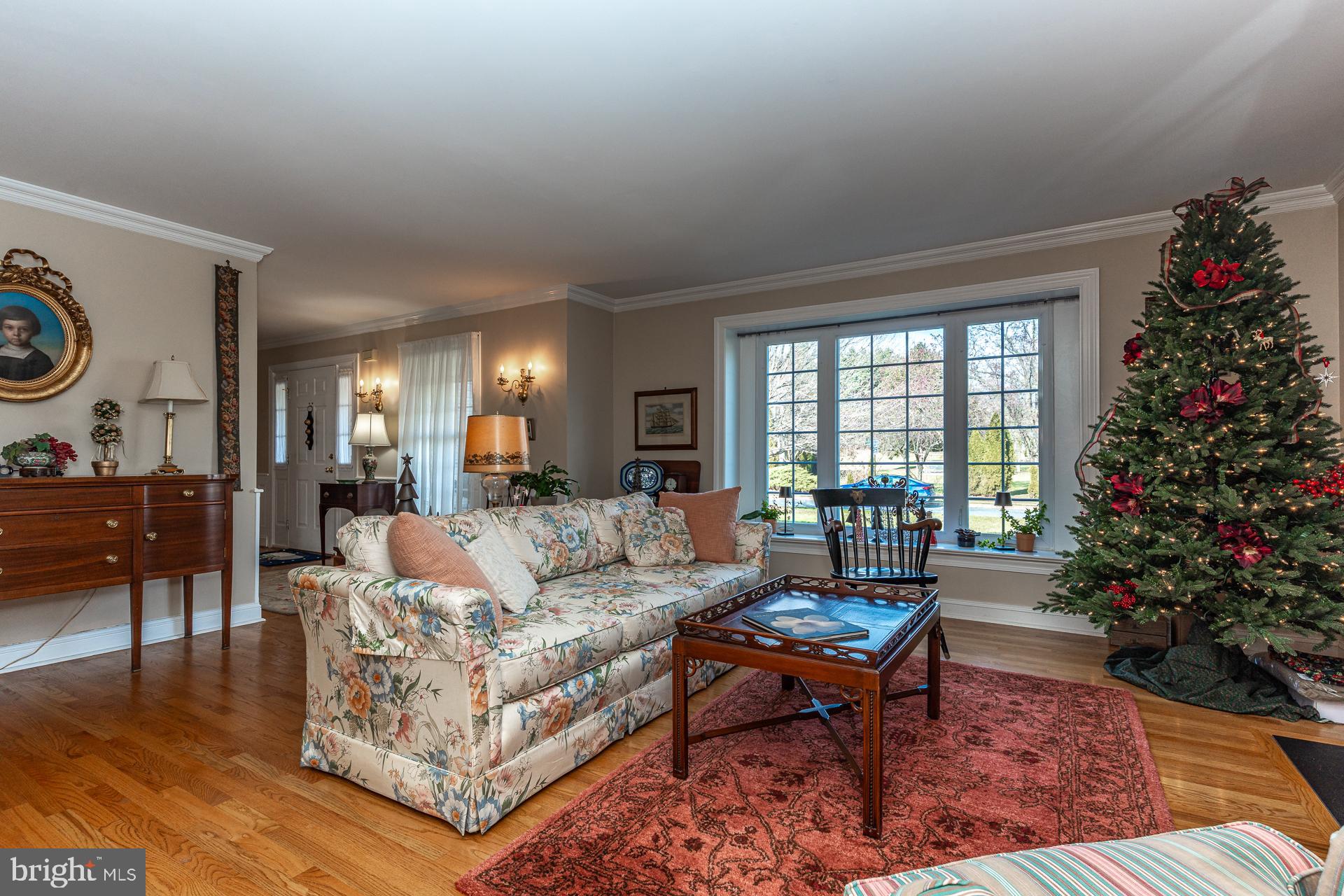 820 Waverly Road Kennett Square, PA 19348 - Photo 9 of 46 a living room with furniture and a potted plant