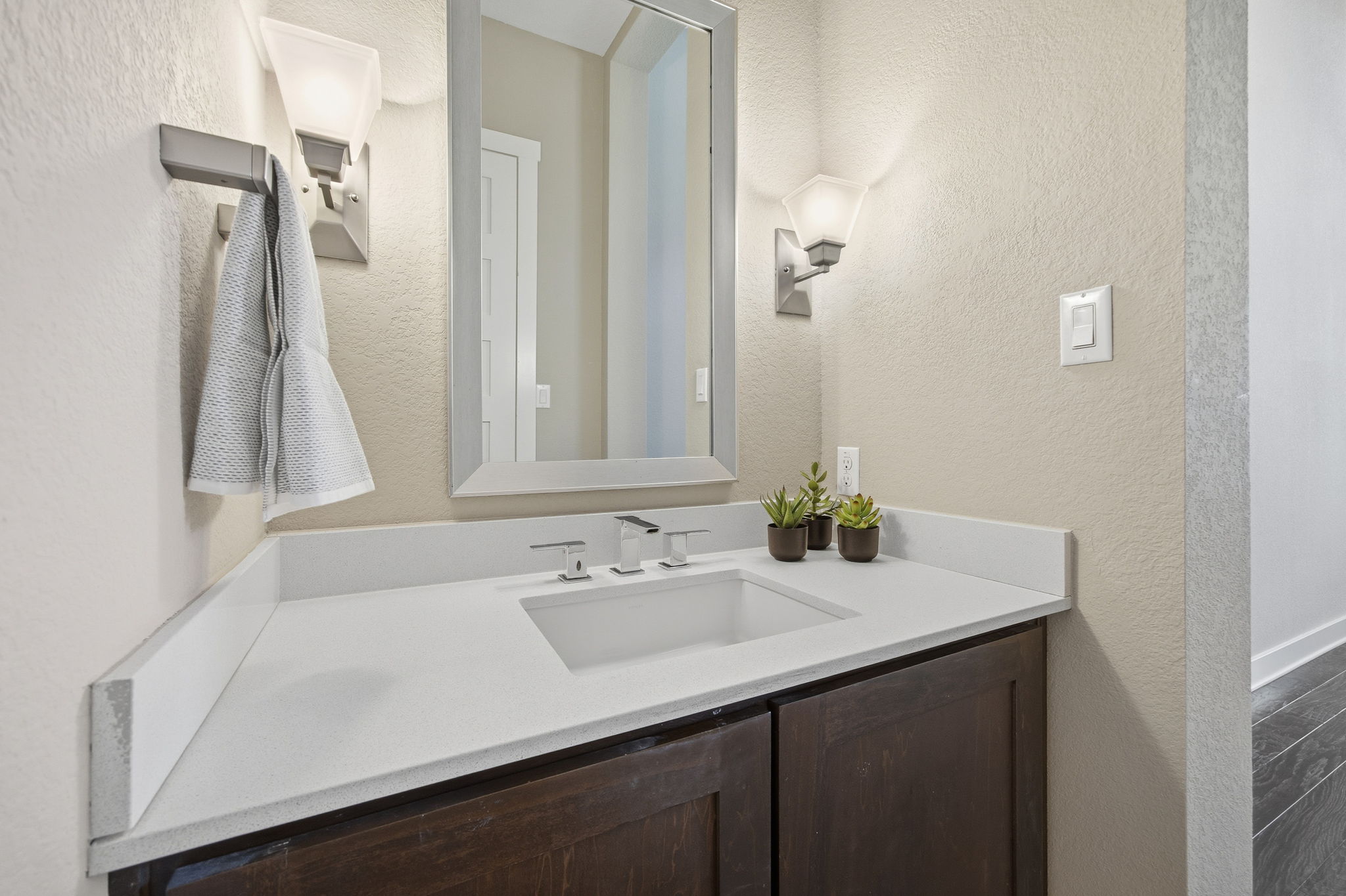 3521 Marcae Court Austin, TX 78704 - Photo 25 of 37 Bathroom with a textured wall and vanity