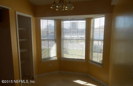 8677 Springtree Road Jacksonville, FL 32210 - Photo 4 of 13 DSCN7306 (640x480)