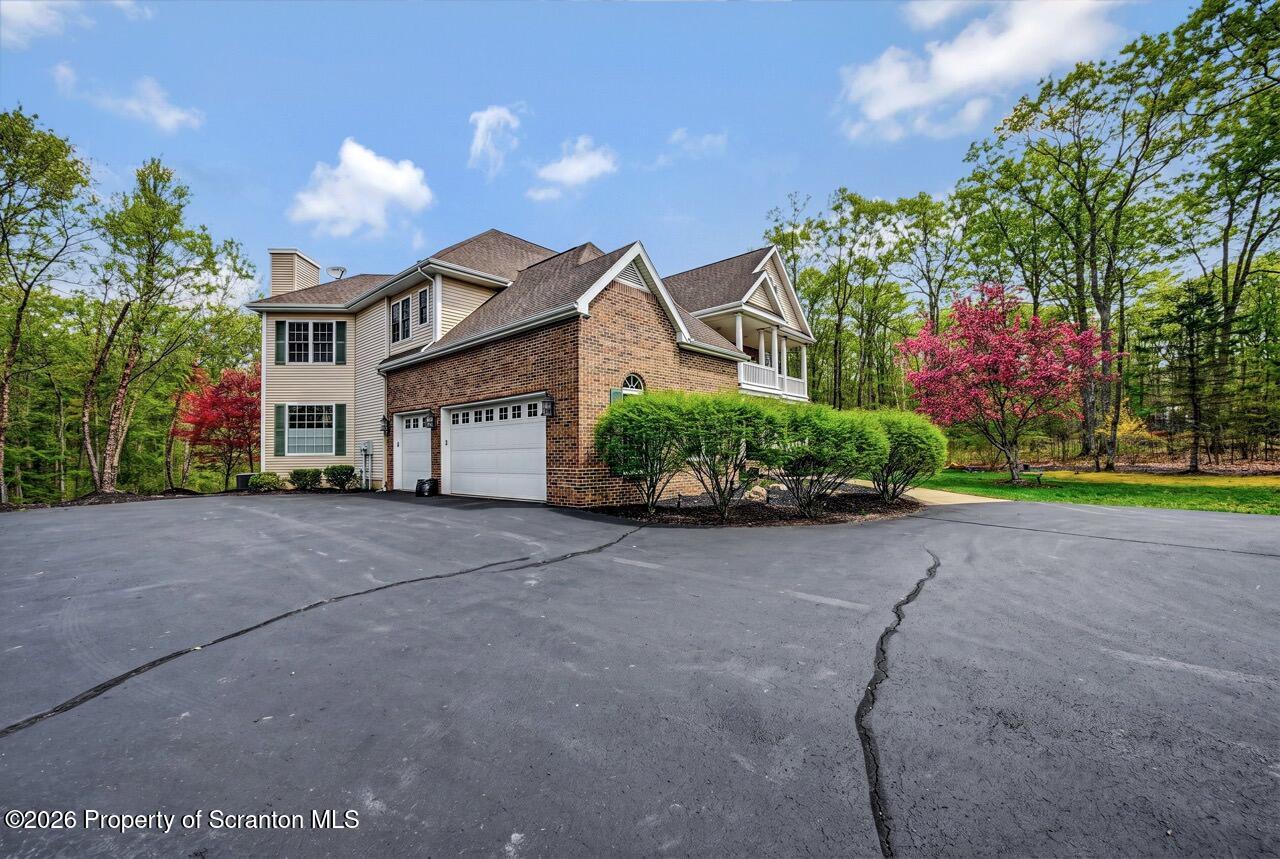 272 Windsor Way Moscow, PA 18444 - Photo 5 of 145 272 Windsor Way 005 Large