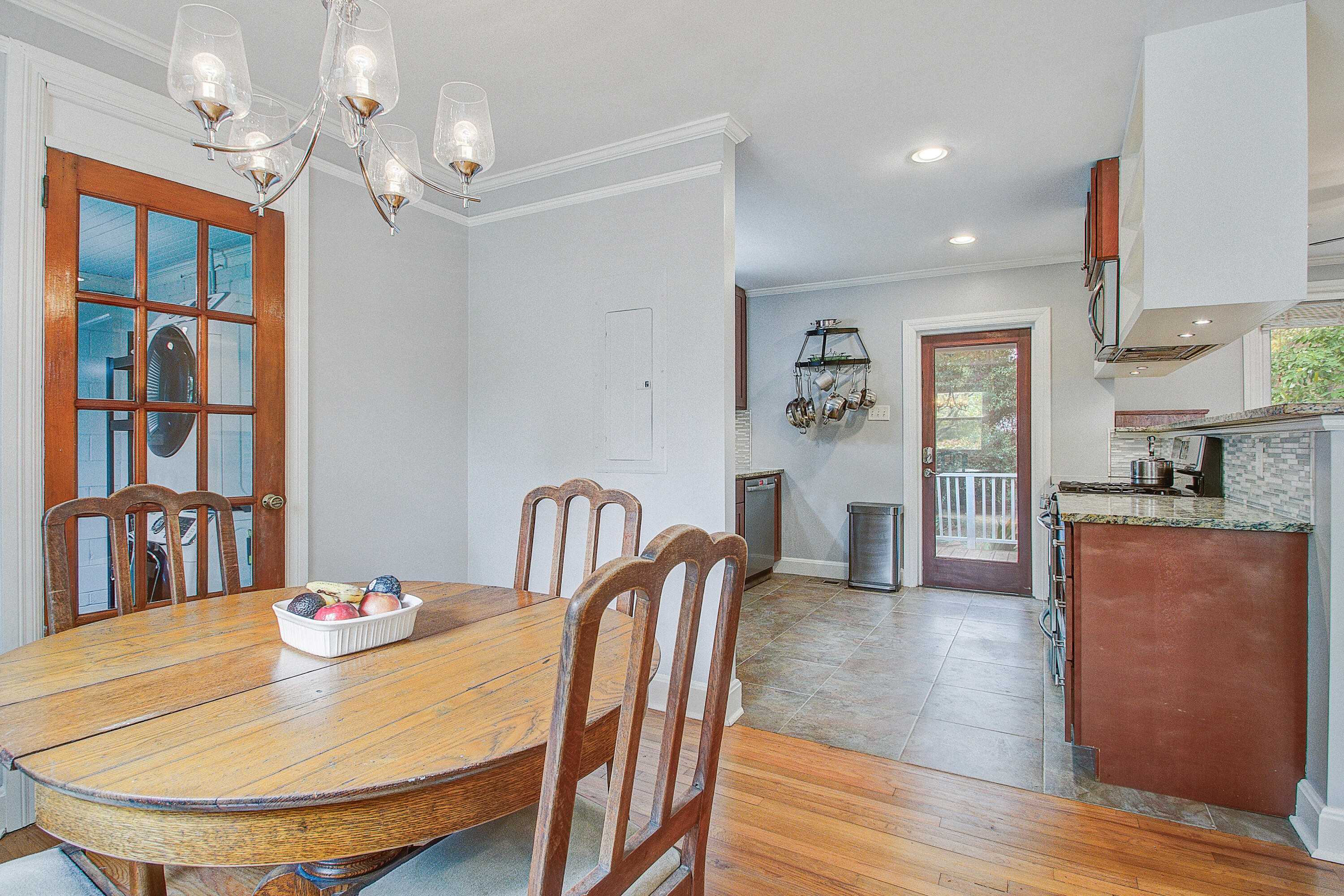 311 Cassina Road Charleston, SC 29407 - Photo 13 of 49 Dining Room Looking into Kitchen