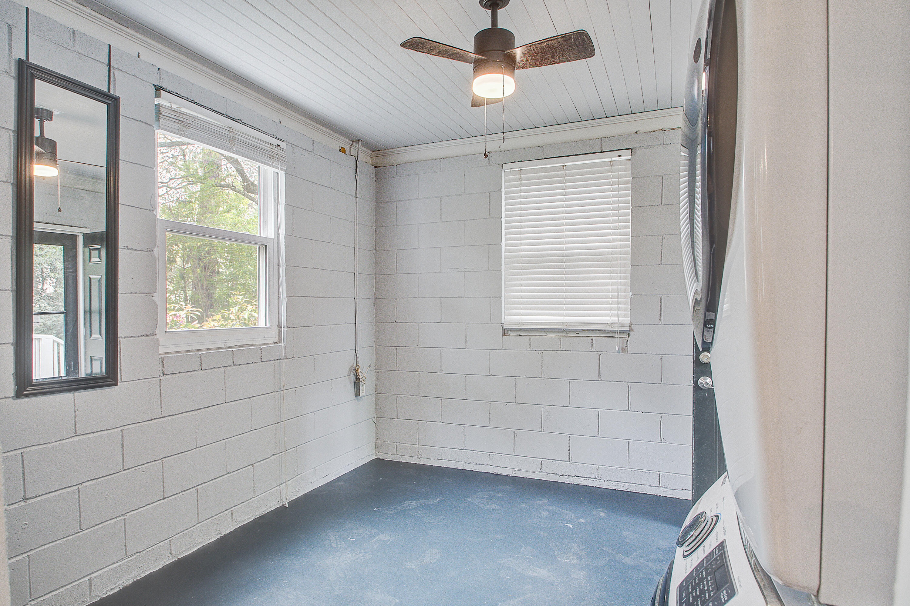 311 Cassina Road Charleston, SC 29407 - Photo 19 of 49 Mudroom/Laundry