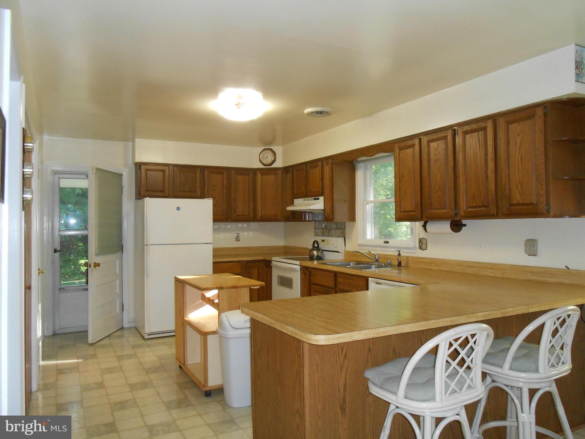 20454 Chingville Road Leonardtown, MD 20650 - Photo 4 of 13 Kitchen