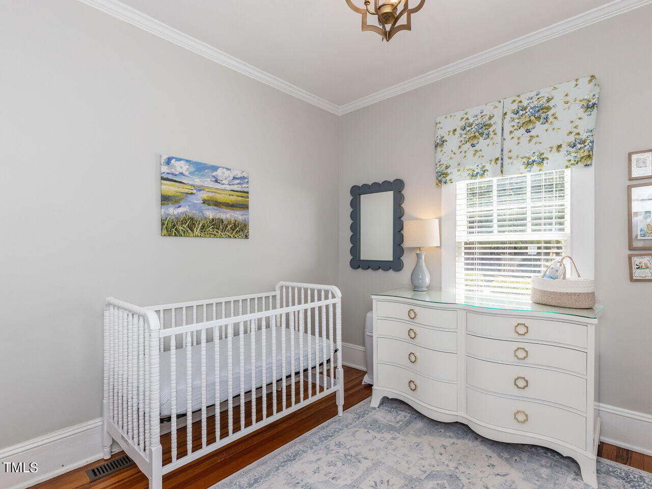 209 East Whitaker Mill Road Raleigh, NC 27608 - Photo 22 of 30 008-1280x960-front-bedroom-2