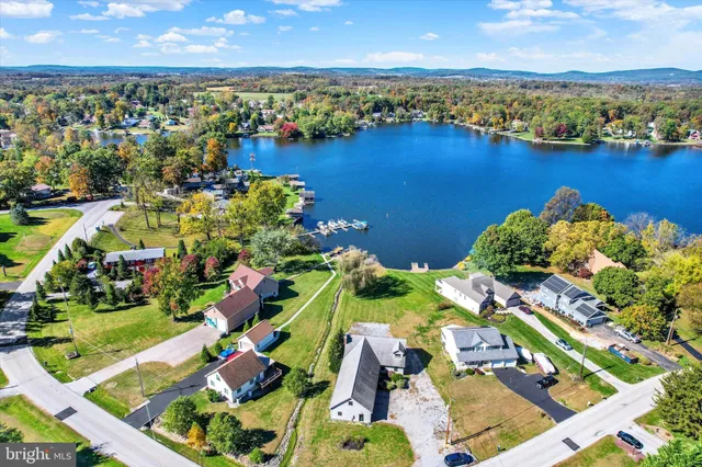 $975,000 | 400 Lake Meade Drive, East Berlin, PA 17316