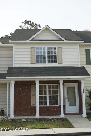 $1,196 | 404 Meadowbrook Lane, Jacksonville, NC 28546