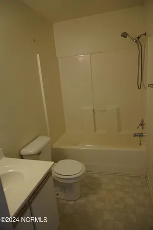 $1,196 | 404 Meadowbrook Lane, Jacksonville, NC 28546