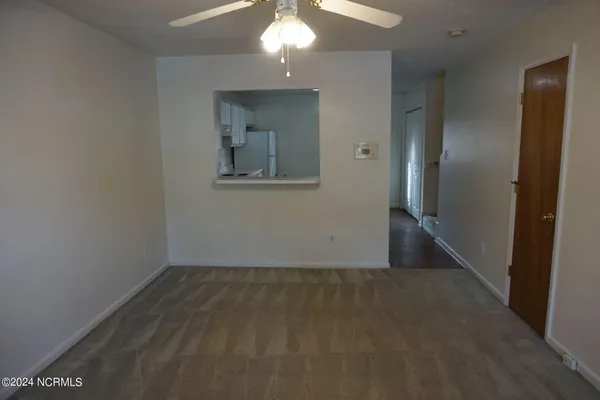 $1,196 | 404 Meadowbrook Lane, Jacksonville, NC 28546