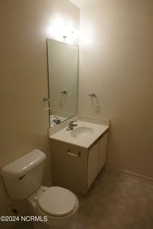 $1,196 | 404 Meadowbrook Lane, Jacksonville, NC 28546