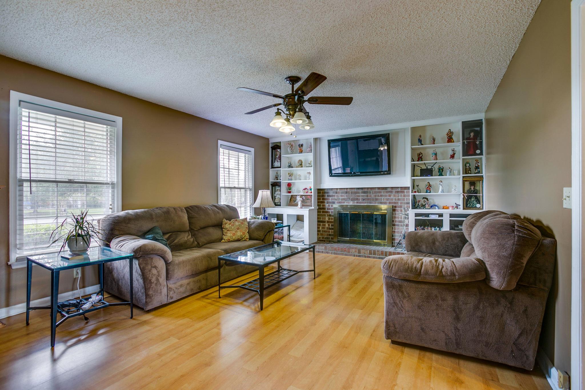 2742 Brookrun Road Murfreesboro, TN 37129 - Photo 5 of 30 Gallery Image 5