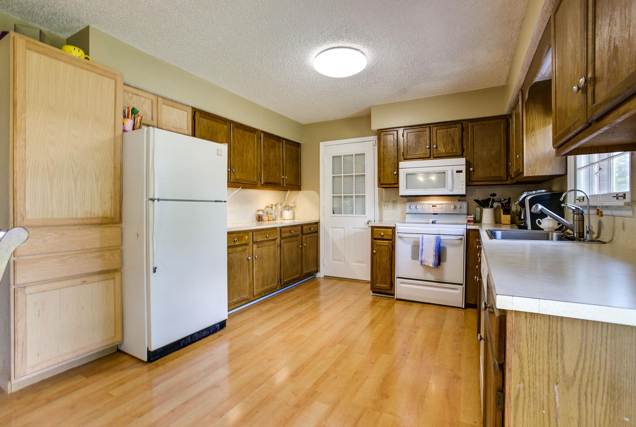 2742 Brookrun Road Murfreesboro, TN 37129 - Photo 9 of 30 Gallery Image 9