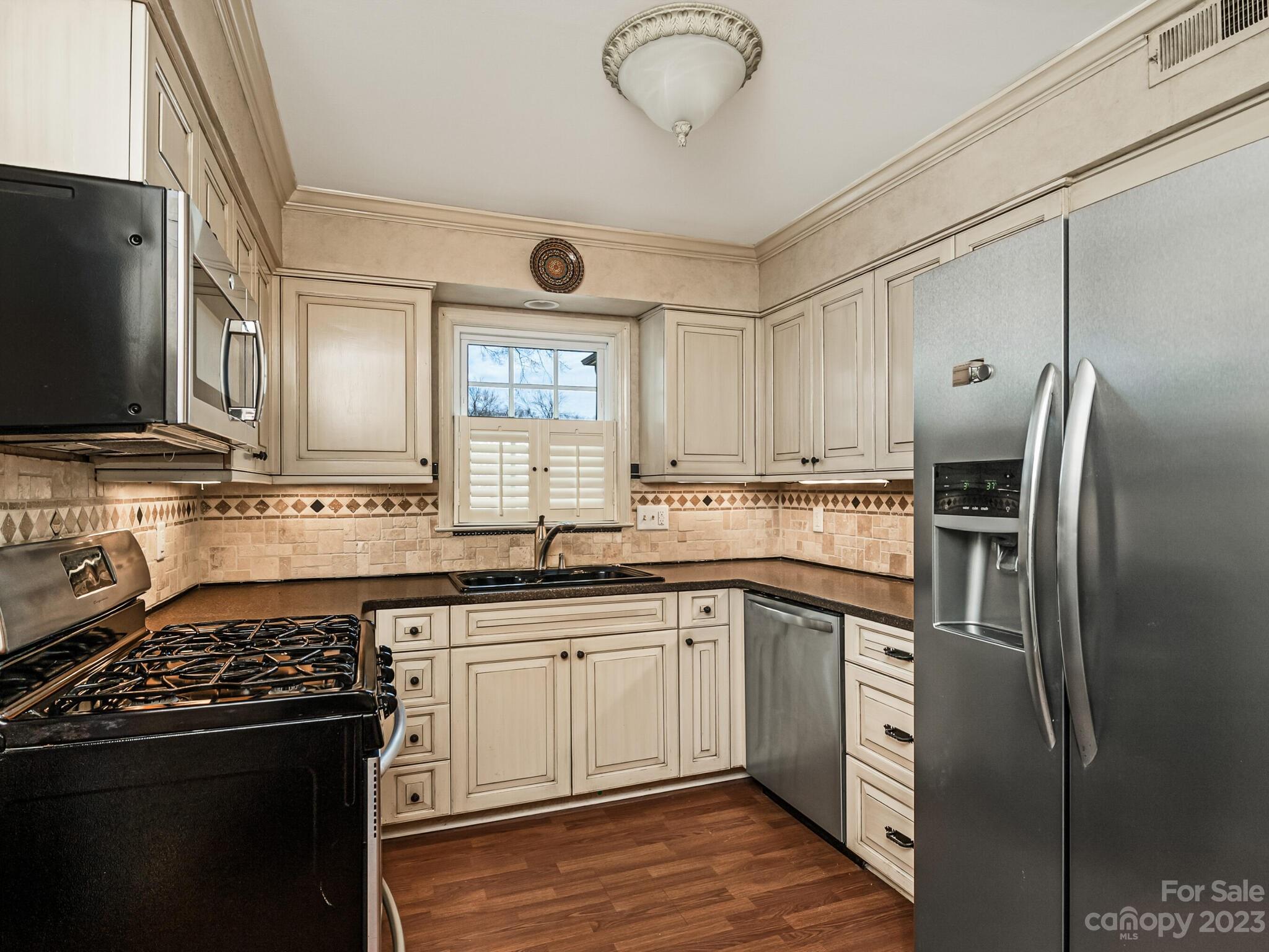 1700 Roxborough Road, Unit C Charlotte, NC 28211 - Photo 8 of 24 Gallery Image 8