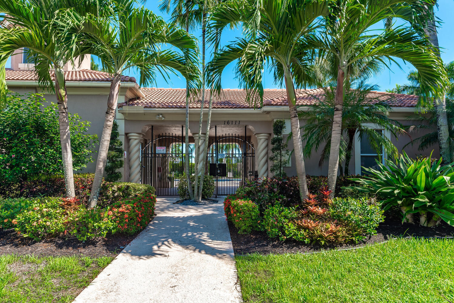 16055 Sims Road, Unit 201 Delray Beach, FL 33484 - Photo 28 of 35 Clubhouse