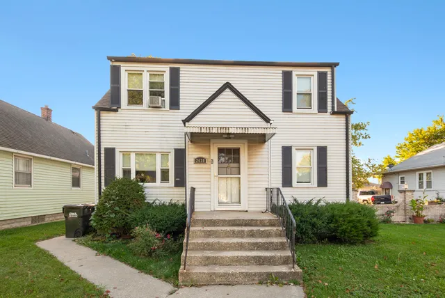 $179,900 | 2630 Commercial Avenue, South Chicago Heights, IL 60411