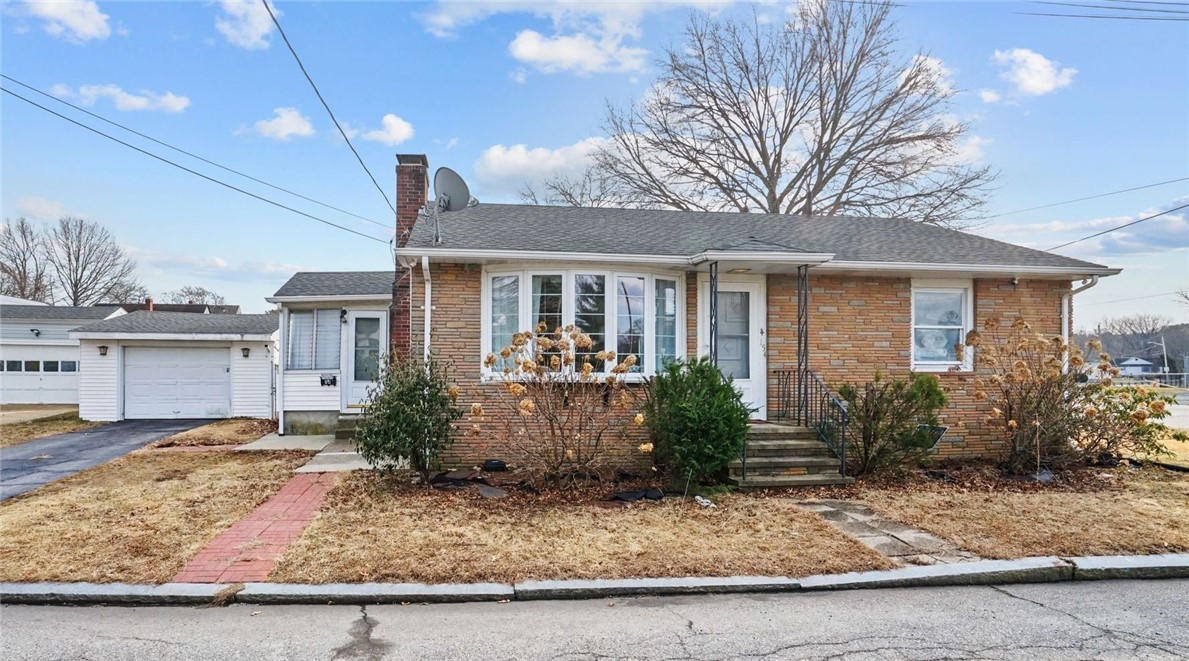 154 Metropolitan Road Providence, RI 02908 - Photo 2 of 31 Gallery Image 2