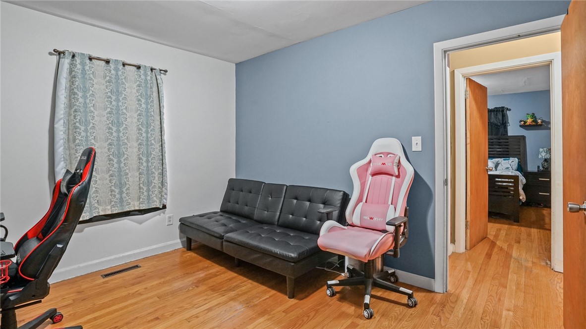 154 Metropolitan Road Providence, RI 02908 - Photo 23 of 31 Gallery Image 23