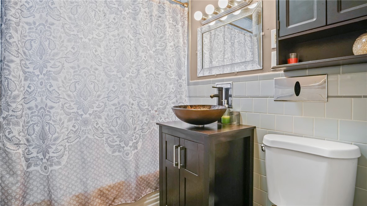 154 Metropolitan Road Providence, RI 02908 - Photo 25 of 31 Gallery Image 25
