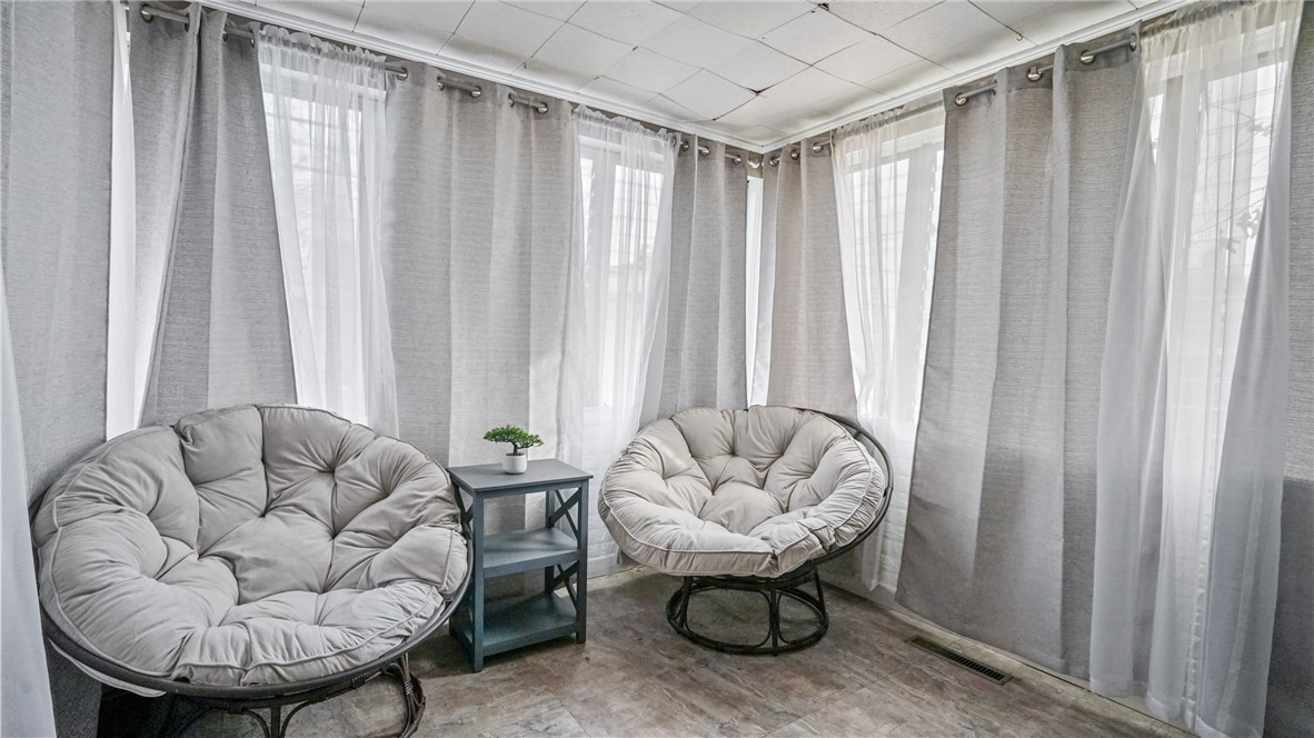 154 Metropolitan Road Providence, RI 02908 - Photo 26 of 31 Gallery Image 26