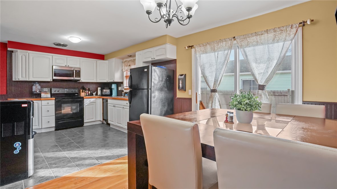 154 Metropolitan Road Providence, RI 02908 - Photo 10 of 31 Gallery Image 10