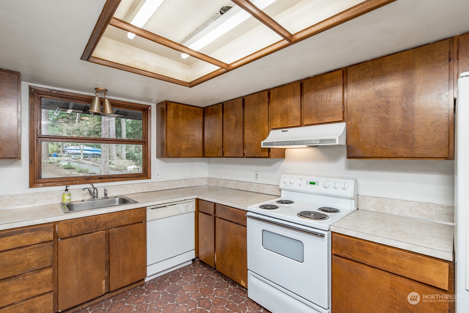 18256 Southeast 144th Place Renton, WA 98059 - Photo 14 of 39 Gallery Image 14