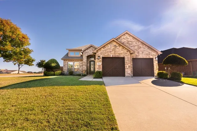 $575,000 | 810 Miramar Drive, Rockwall, TX 75087